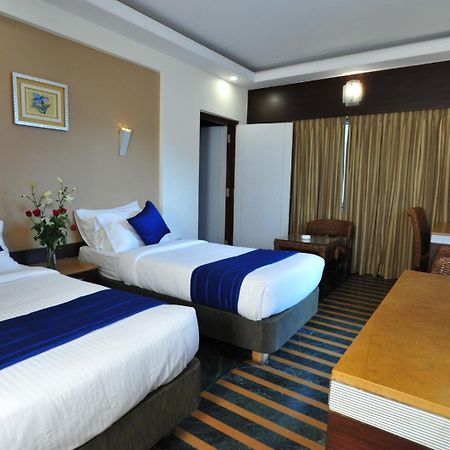 Hotel Dr Rajkumar International Bangalore Exterior photo