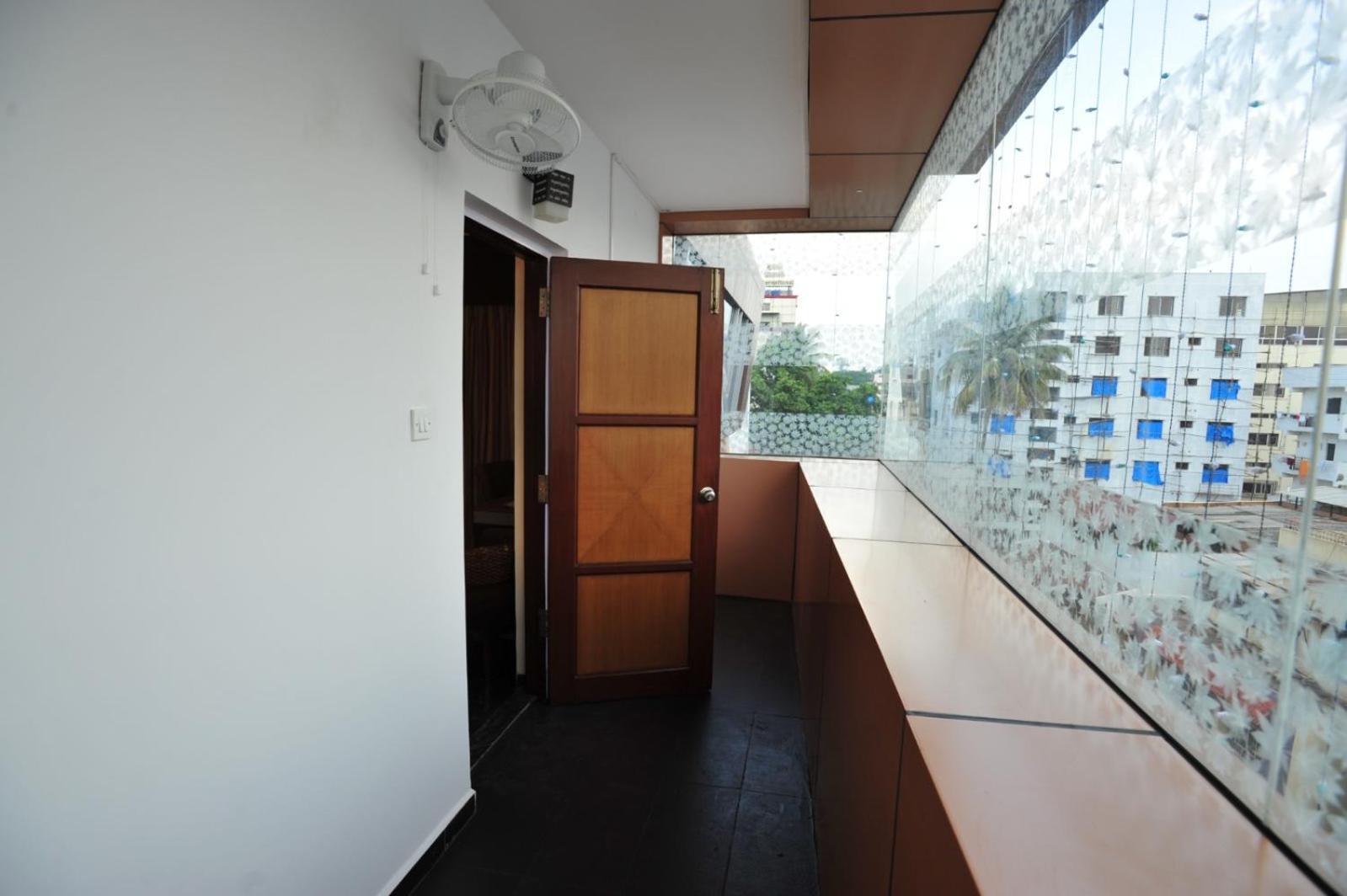 Hotel Dr Rajkumar International Bangalore Exterior photo