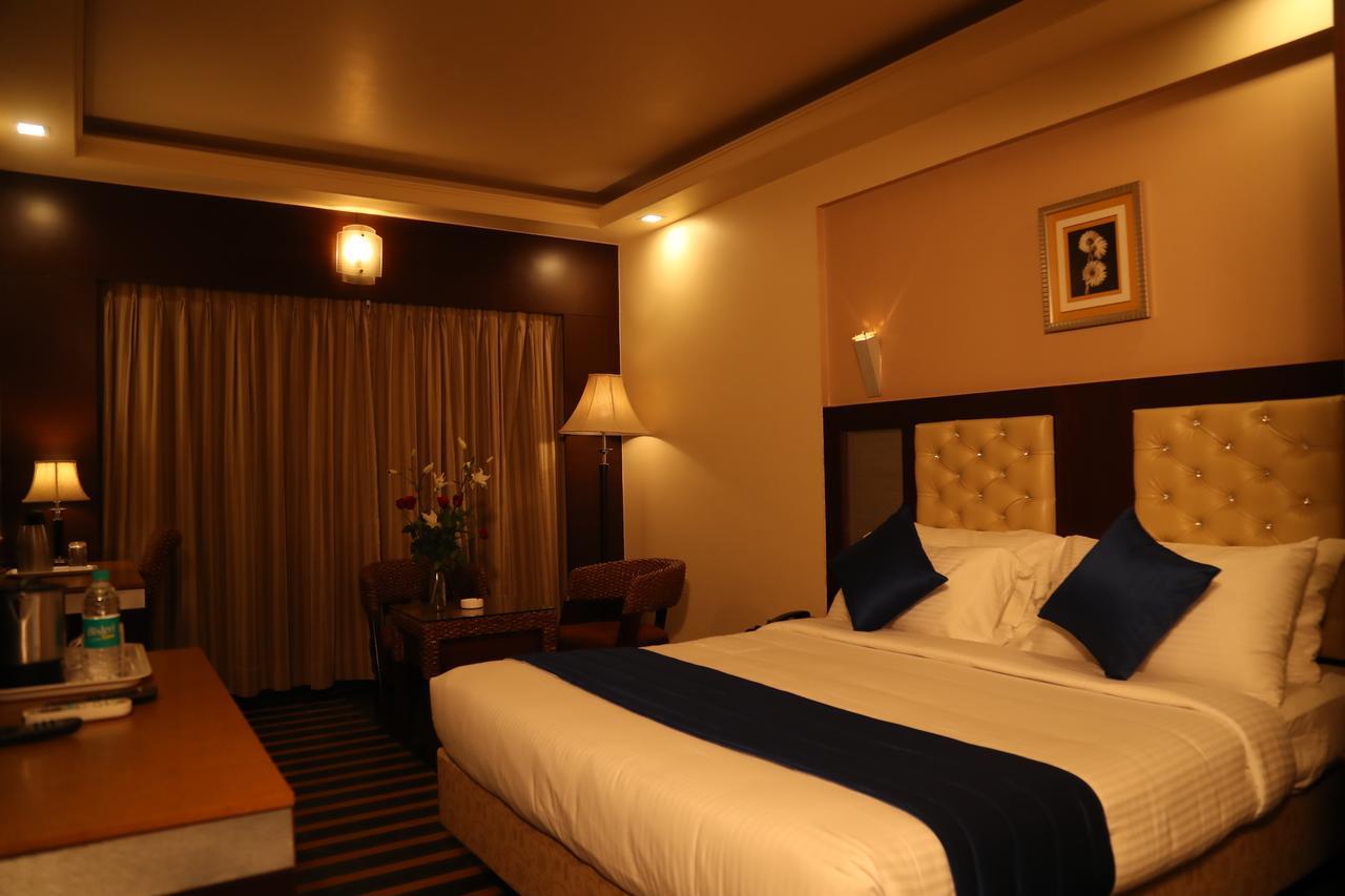 Hotel Dr Rajkumar International Bangalore Exterior photo