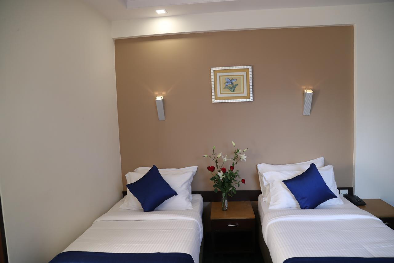 Hotel Dr Rajkumar International Bangalore Exterior photo