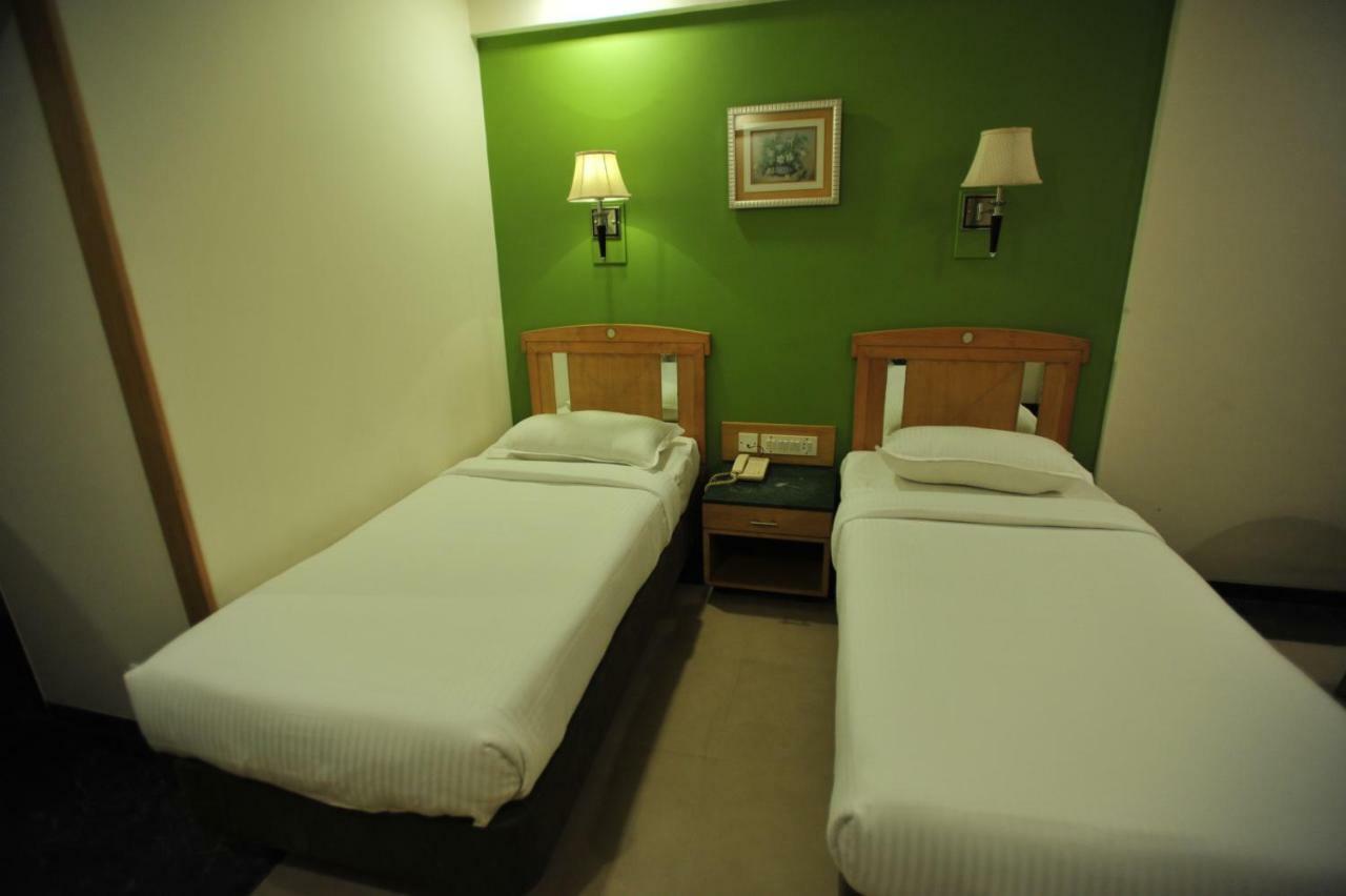Hotel Dr Rajkumar International Bangalore Exterior photo